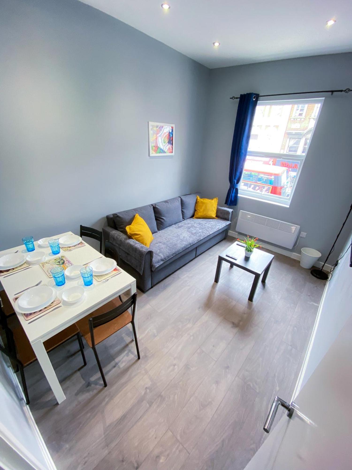Modern 1 Bedroom Flat In Wood Green London Exterior foto